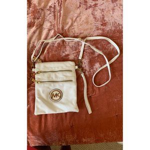 Michael Kors Crossbody purse